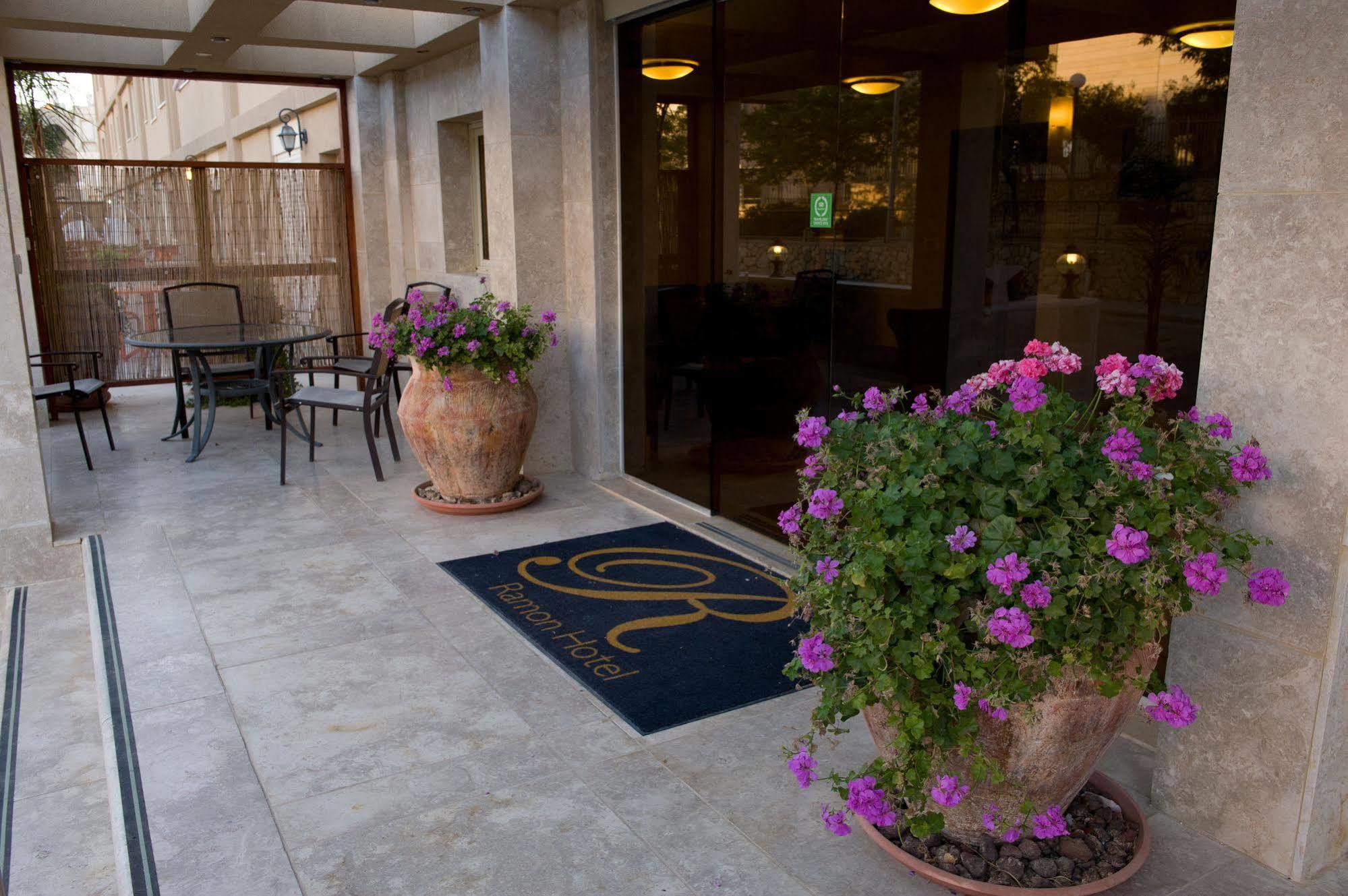 Ramon Suites By Smart Hotels Mitzpe Ramon Exterior foto