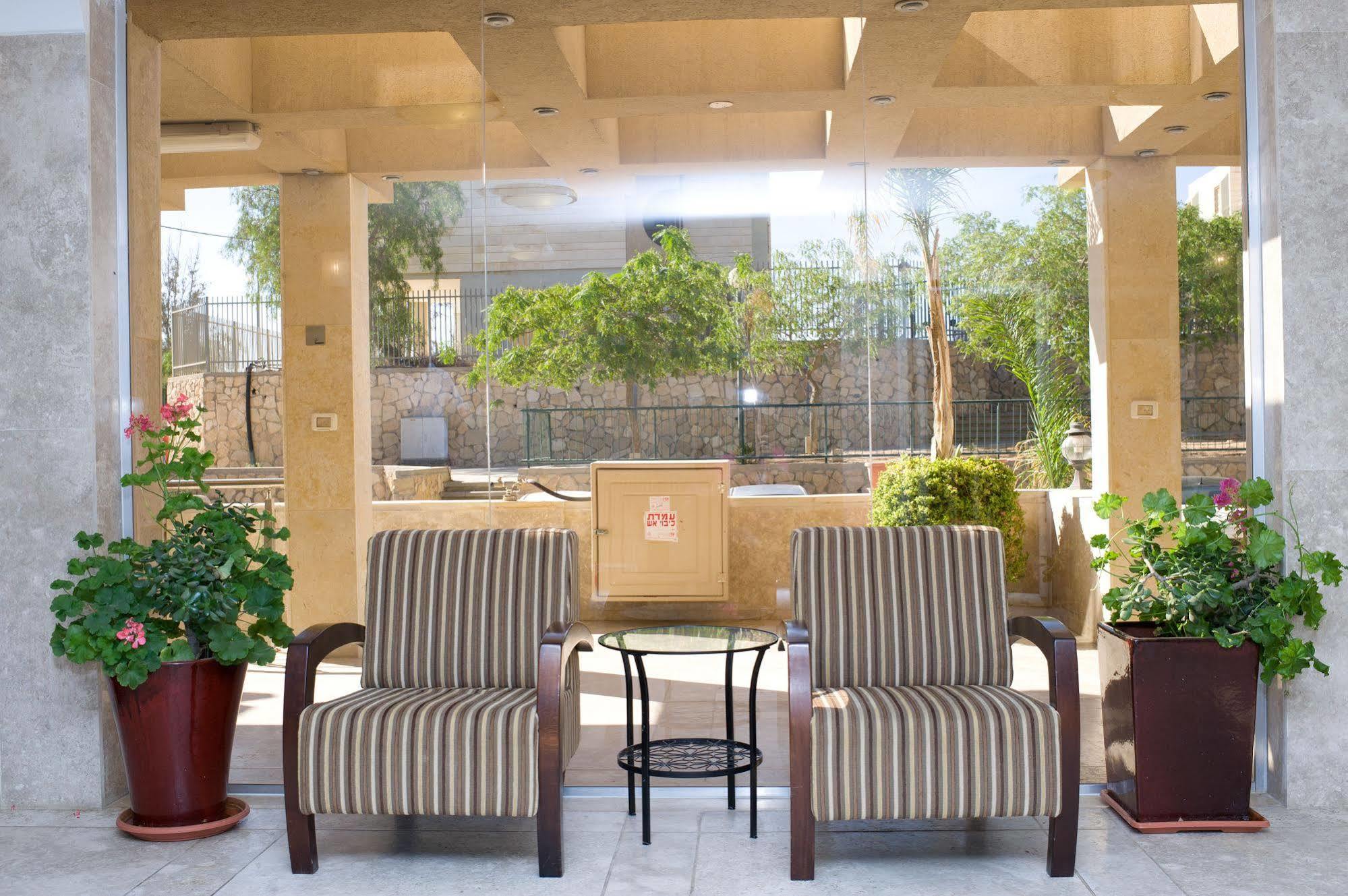 Ramon Suites By Smart Hotels Mitzpe Ramon Exterior foto